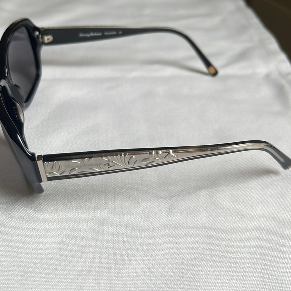 TOMMY BAHAMA TB7029 POLARIZED Frisky Business women’s gorgeous black sunglasses